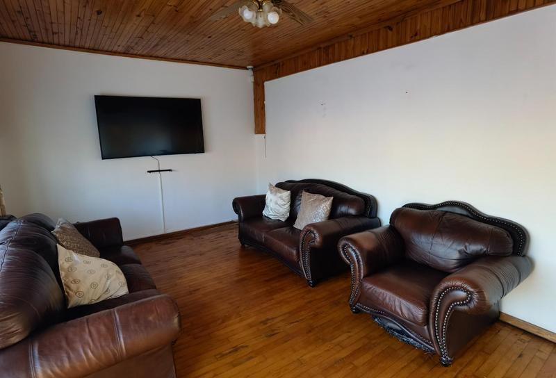 7 Bedroom Property for Sale in Richmond Estate Western Cape
